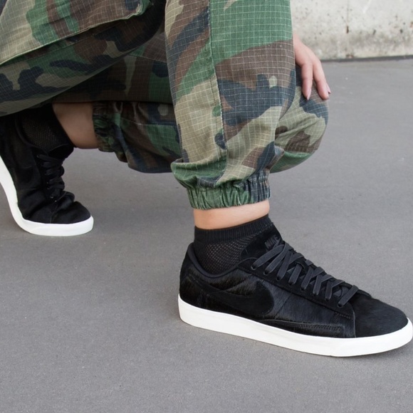 Nike | Blazer Low LX *Pony - Picture 4 of 10